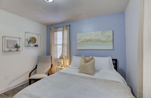 Midtown Apartment | Gated Retreat Steps from Midtown's Best Parking