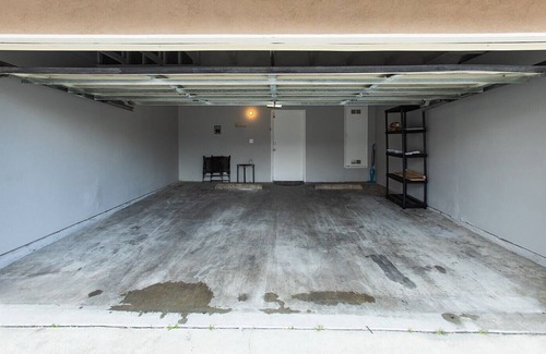 Hemet Apartment | Gated Townhouse Style Near Medical Center and D/T