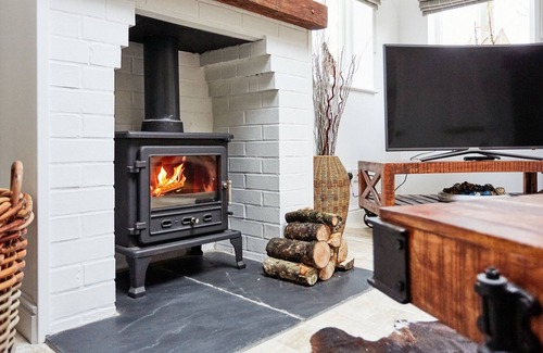 Pudleston Cottage | GATEHOUSE ADAM LODGE IN A STUNNING SETTING