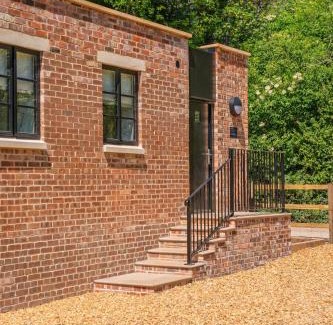Limpley Stoke House | Gatehouse