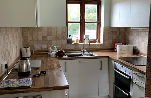 Irstead House | Gatekeeper cottage overlooking lake