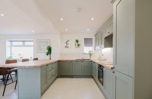 Cropthorne Cottage | Gatekeepers Cottage - Idyllic 4 Bed Rural Escape