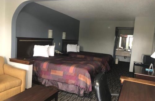 Clarksville Hotel | Gateway Inn