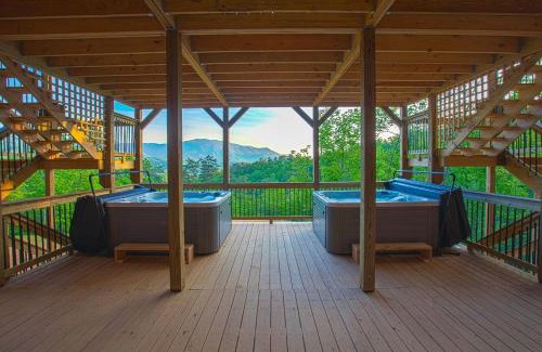 Pittman Center House | Gatlinburg Mansion Cabin