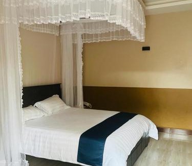 Kasese Hotel | Gator's Hotel Kasese