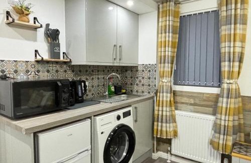 Horley Apartment | Gatwick Lodge