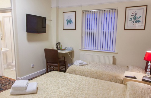 Horley Bed & Breakfast | Gatwick Turret Guest House