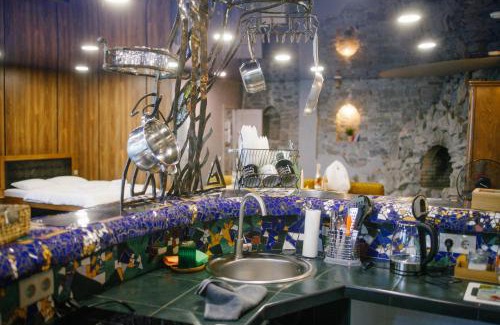 Halyts'kyi district Apartment | Gaudi apartment in Lviv