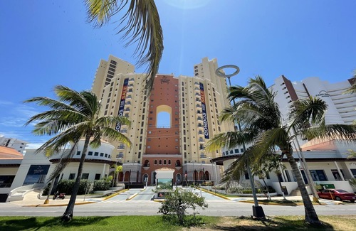 Marina Mazatlan Apartment | Gavias Grand Ocean Front