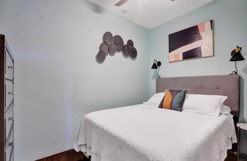 Coral Heights House | GAYClothing optional Pool retreat men only w private Courtyard