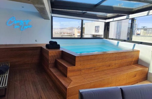 Athens City Centre Apartment | Gazi pool house