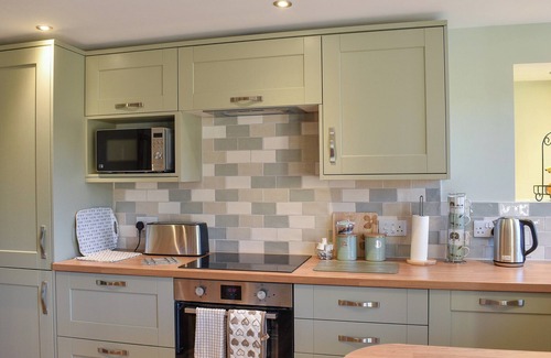 Holymoorside Cottage | 2 bedroom accommodation in Holymoorside near Chesterfield