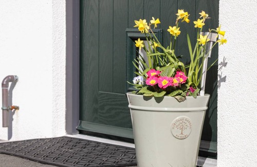 Brynteg Cottage | Cabin ∙ 2 bedrooms ∙ 4 guests