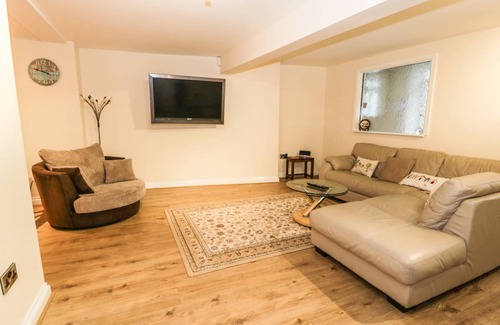 Benllech Cottage | Cabin ∙ 3 bedrooms ∙ 6 guests
