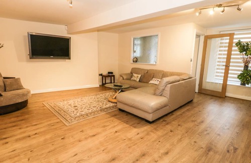 Benllech Cottage | Cabin ∙ 3 bedrooms ∙ 6 guests