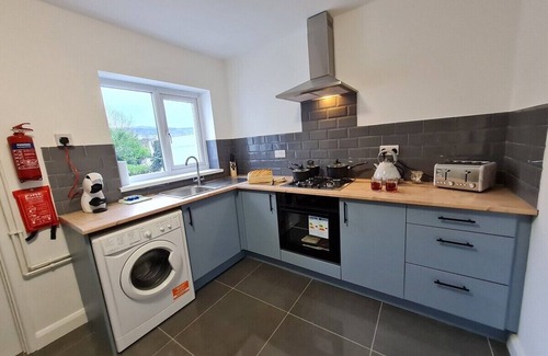 Park House | SleepyStays 3 Bedroom Modern & Central Location