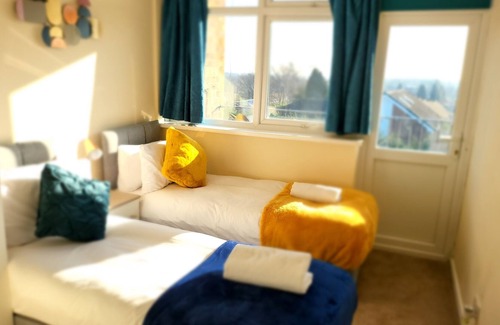 Sutton Coldfield Apartment | Beautiful serviced flat with parking & free Wi-Fi