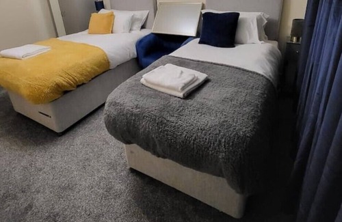 Sutton Coldfield Apartment | Comfortable serviced flat with parking & Wi-Fi