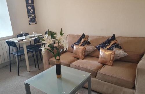 Guildford Apartment | GBliss Spacious Apartment