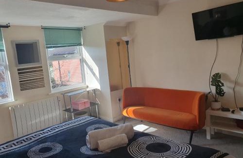 Guildford Apartment | GBliss Spacious Apartment