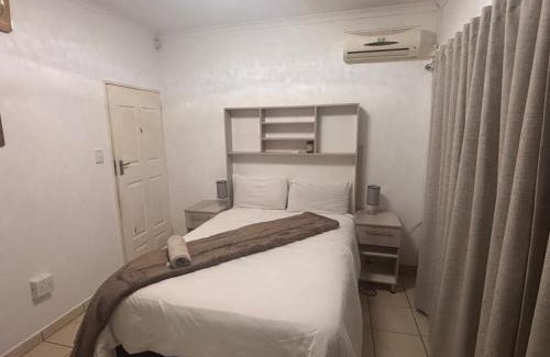 Kareeberg House | Geelhout Guesthouse