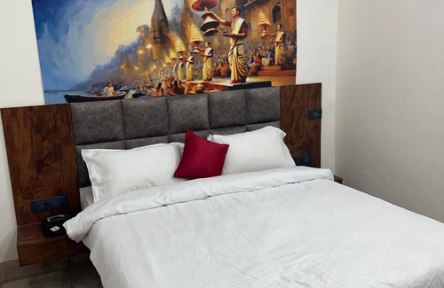 Varanasi Hotel | Geetatri Luxury Homestay