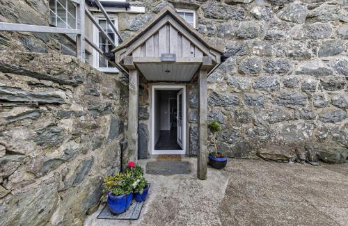 Dyffryn Ardudwy House | Gegin-Gefn