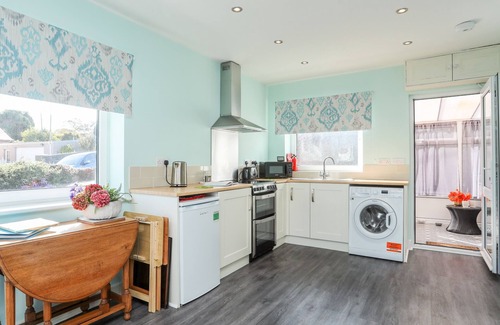 Edern Cottage | GELLI - MORFA NEFYN, family friendly, with a garden in Morfa Nefyn