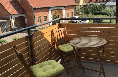 Nordheim a. Main Apartment | Gemütliche 24qm Ferienwohnung, kostenfreies Parken und WLAN, auf Anfrage Haustiere erlaubt