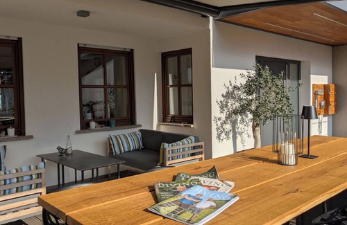 Nordheim a. Main Apartment | Gemütliche 50qm Ferienwohnung mit Balkon, kostenloses Parken und WLAN, Frühstücksbuffet, voll ausgestattete Küche