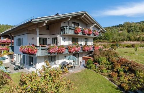 Silberberg Apartment | Gemütliche Ferienwohnung Stefanie mit Terrasse