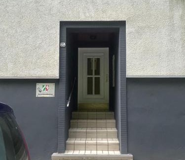 Barmen Apartment | Gemütliche Ferienwohnung - voll ausgestattet, zentral aber ruhig !