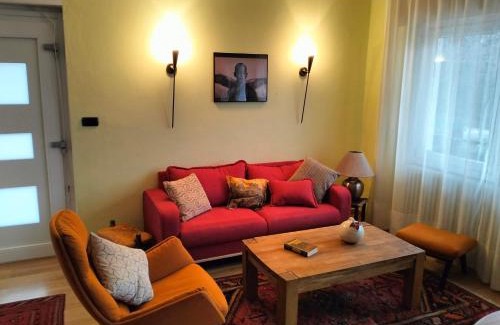 Agra Apartment | Gemütliche Ferienwohnung in Agra