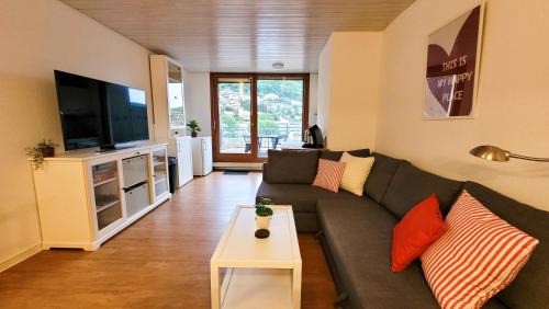 Bad Urach Apartment | Gemütliche Maisonette mit Dachterrasse und Weitblick