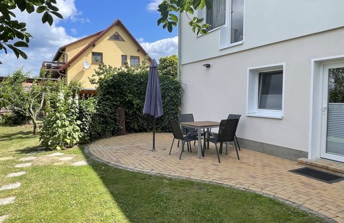 Thiessow Apartment | Gemütliche Parterrewohnung "seeschwalbe" im Ostseebad Thiessow