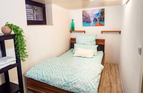 Untermeiderich Apartment | Gemütliche SAUNA Wohnung in Duisburg + NETFLIX