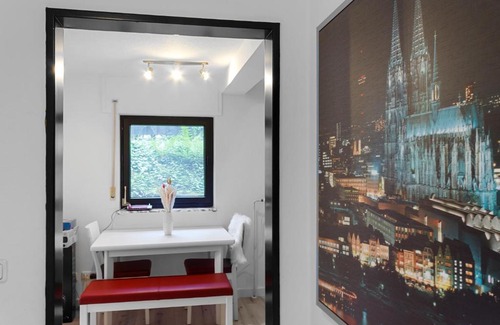 Urbach Apartment | Gemütliches Apartment in Köln - SmartTV - Küche