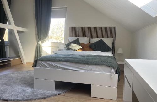 Herne Apartment | Gemütliches Mansarden-Apartment mit 2 Schlafzimmern & separater Küche