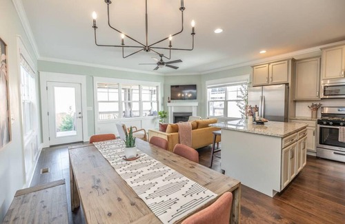 Black Mountain House | Gem in Heart of Black Mountain