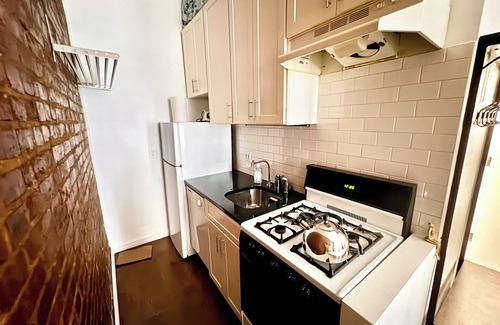 Uptown House | Gem Luxury Suites