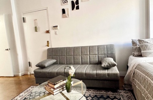 Uptown House | Gem Luxury Suites
