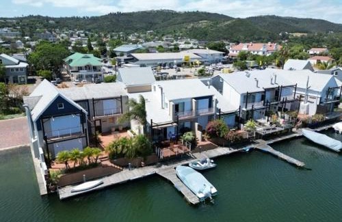 Knysna Central Apartment | Gem Quays Waterfront one Bedroom