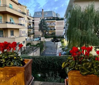 Quartiere XXVII Primavalle Apartment | Gemelli Flower's House