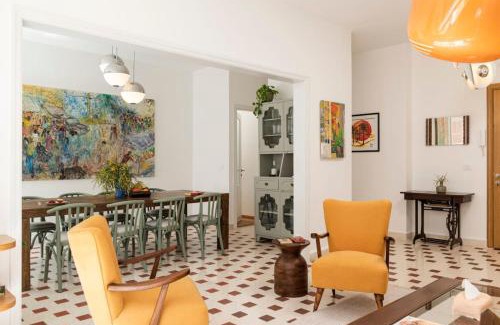 Gemmayzeh Apartment | Gemmayzeh Retro Glam 2BR Apt
