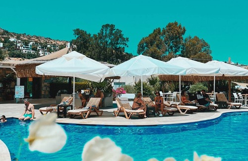 Golturkbuku Hotel | Genc Hotel