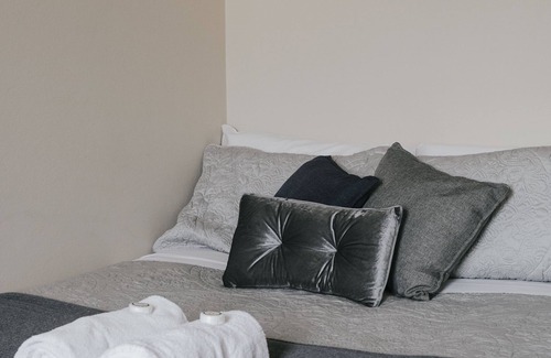 New Lambton Hotel | General Roberts Hotel