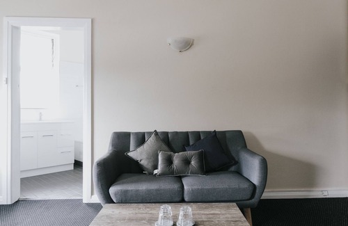 New Lambton Hotel | General Roberts Hotel