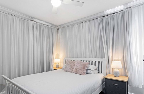 Newmarket House | Generous 3-Bed Family Home with Alfresco Dining