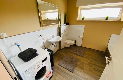 Marienloh Apartment | Generous Apartment I 7 Beds I 110 sqm I Fast Internet