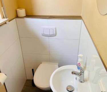 Marienloh Apartment | Generous Apartment I 7 Beds I 110 sqm I Fast Internet